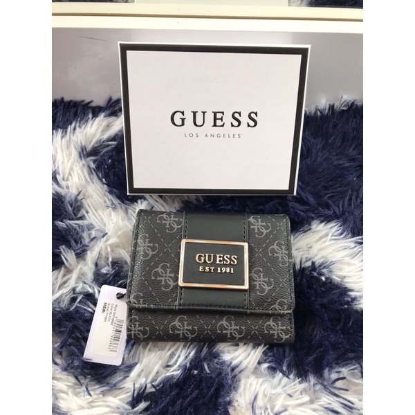 กระเป๋าสตางค์ Guess*
