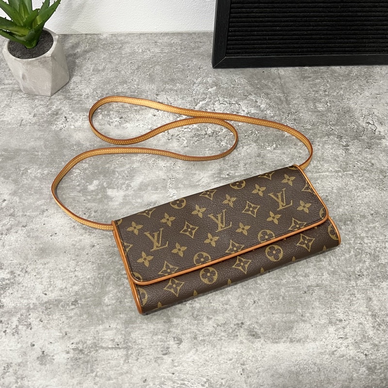 Lv pochette Twin size GM