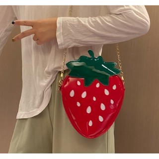 BA054 กระเป๋าสตอเบอรี่ หนังPU สายโซ่ (10x21x5.5ซม)