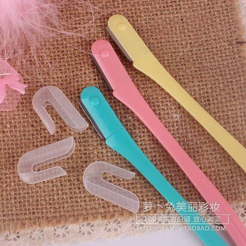 ₪Japan Daiso DAISO ที่กันขนคิ้วหัวเล็ก ที่กันขนคิ้วรูปตัว L ที่กันคิ้วคมสามชุด