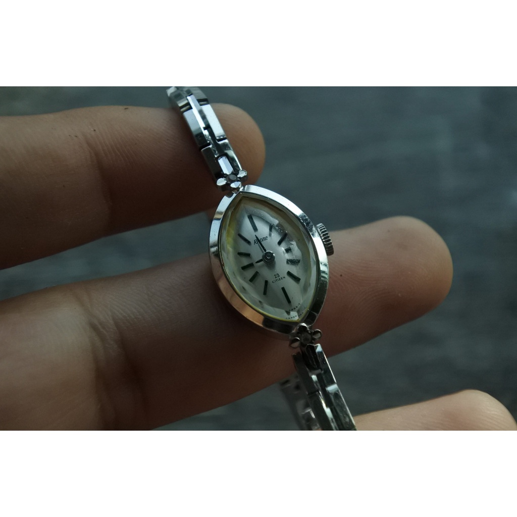 นาฬิกา Vintage มือสองญี่ปุ่น CITIZEN RHONE 23Jระบบไขลาน ผู้หญิง รูปไข่ กรอบเงิน หน้าขาว หน้าปัด 16mm