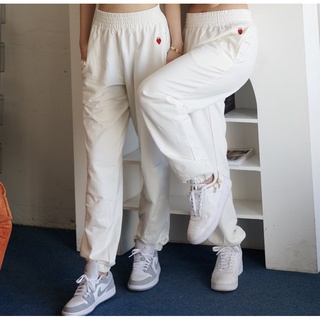 Daisy and Poppy : MEETING YOU WAS A NICE ACCIDENT Off-White Sweatpants