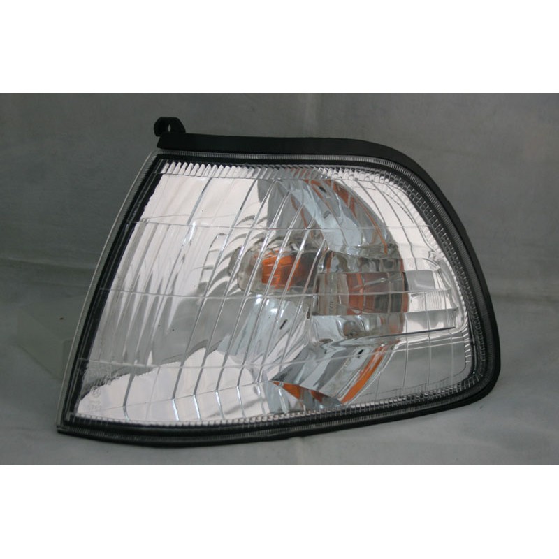 Toyota Unser 99-00 โคมไฟมุม OE Part Number : L 8152-0B050 / R 8151-0B050