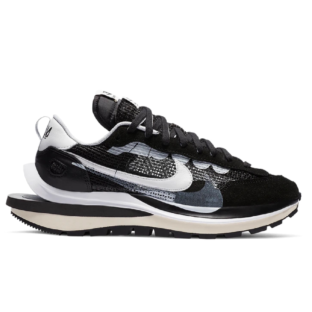 nike sacai vaporwaffle all black