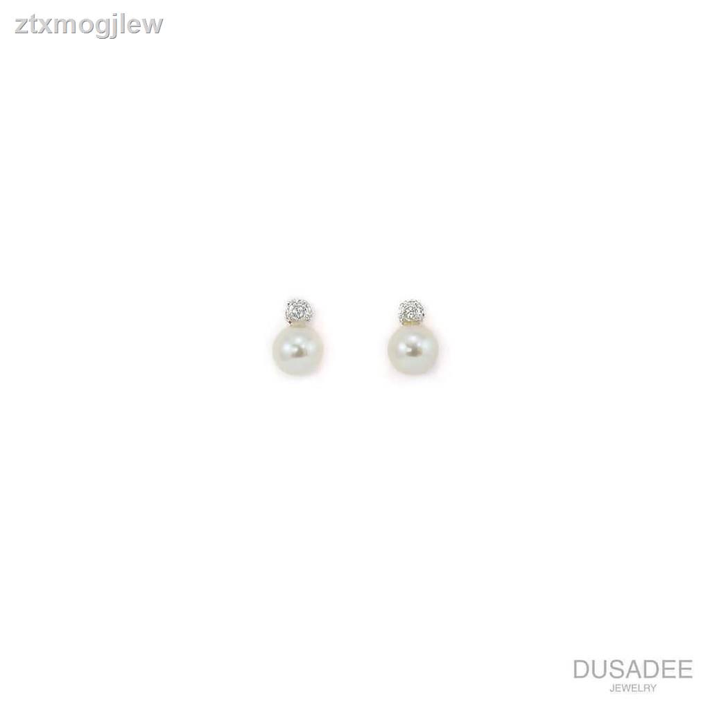 【สินค้าเฉพาะจุด】๑✒Little Pearls earrings ต่างหูเงินแท้ ชุบทองคำขาว ประดับเพชรสวิตน้ำ100 แบรนด์ Dusadee Jewelry