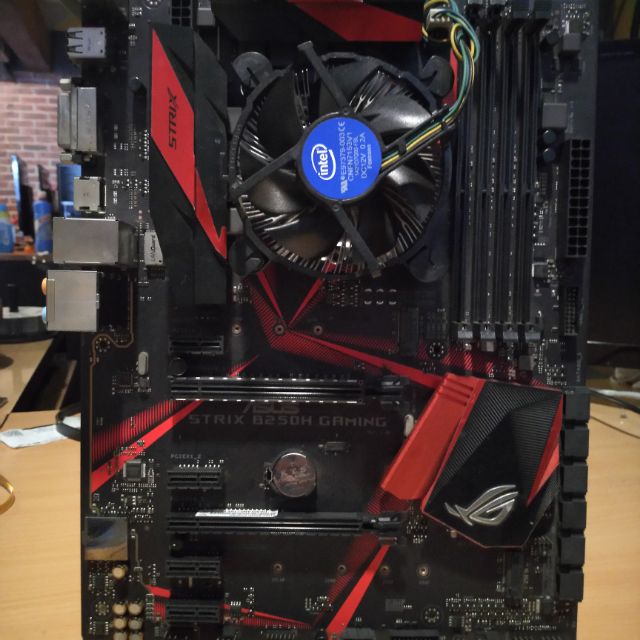 CPU i5 6400 
+MB STRIX B250H GAMING