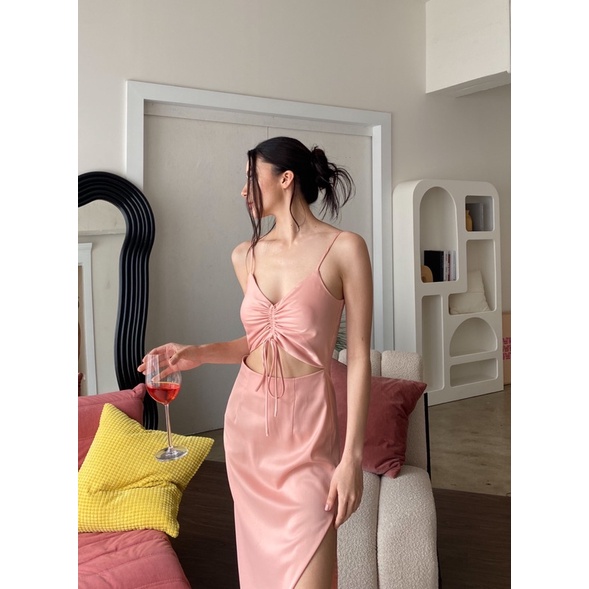sweet and sour dress เดรสไปงาน