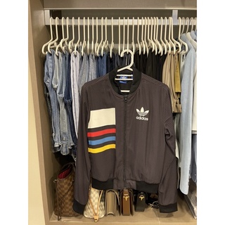 Adidas แท้ใหม่ เสื้อแจ็คเก็ตลายปริ้น