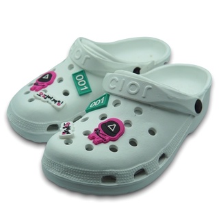 Gpatt : White Crocs รองเท้าสวมผู้หญิงหัวโตแฟชั่น สีขาว *ลด size ลง 1 size นะคะ