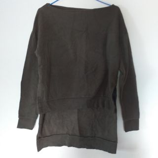 เสื้อ GU แขนยาว หน้าสั้น หลังยาว