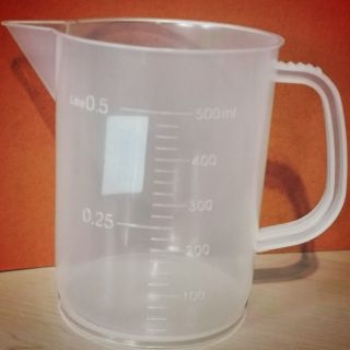 ถ้วยตวงพลาสติกมีหูจับ​500ซีซี​ เนื้อPP