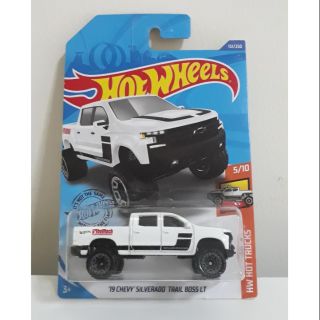 รถเหล็ก Hotwheels 19 CHEVY SILVERDO TRAIL BOSS LT (ib013)