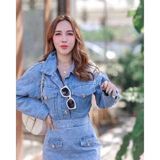 Feminine_Koncept 🦋𝑚𝑢𝑠𝑡 𝘩𝑎𝑣𝑒  เซท 2 ชิ้น เสื้อ กับ กระโปรง ยีนส์ ฟอกสีสวยมาก ซีดกำลังพอดี แต่งกระดุม เพชร ผ้าสวยอลังการ