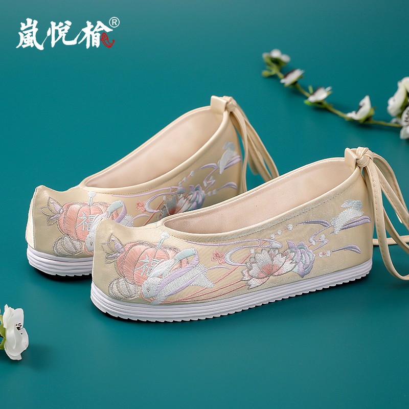 Lang Yue Sheng รองเท้าผ้าใบปักลาย - yoyoco06s.th - ThaiPick