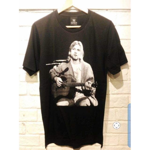 เสื้อยืดคอกลมKurt cobain nirvana เสื้อยืดผ้าฝ้ายแท้