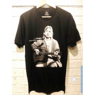 IHof /Kurt cobain nirvana เสื้อยืด! เสื้อยืดคอกลมผ้าฝ้าย   ผ้า     Smart