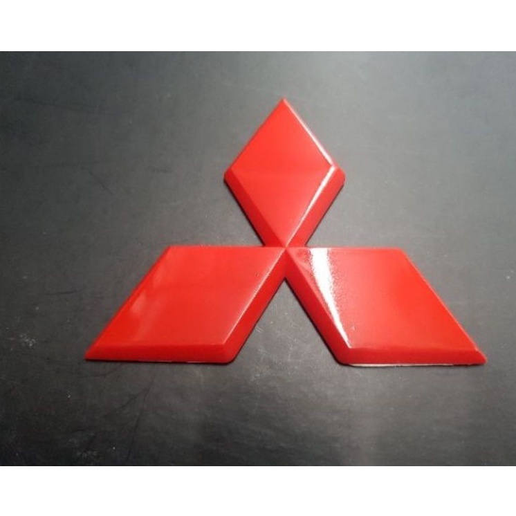 พลาสติก โลโก้มิตซูบิชิ สีแดง ด้านหลังเป็นกาว 2 หน้า LOGO MITSUBISHI LOGO มิตซู โลโก้แดง logo แดง สาม