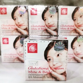 ครีมไฮยาดี้ Hiyady Hyalulonic Filler &amp; Ultra Lift White Night Cream