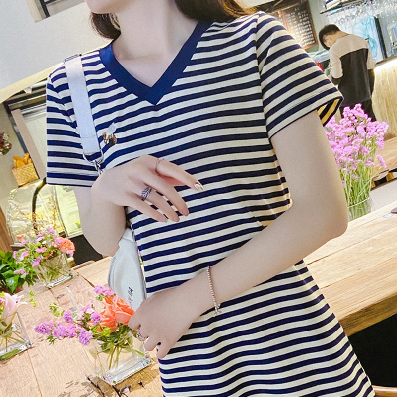 FBAShop  ชุดเดรสคอวีลายทาง ผ้าพริ้วใส่สบาย จะวัยไหนก็ใส่ได้สวยดูดีไม่มีเอ้าท์แน่นอน – โปรปัง