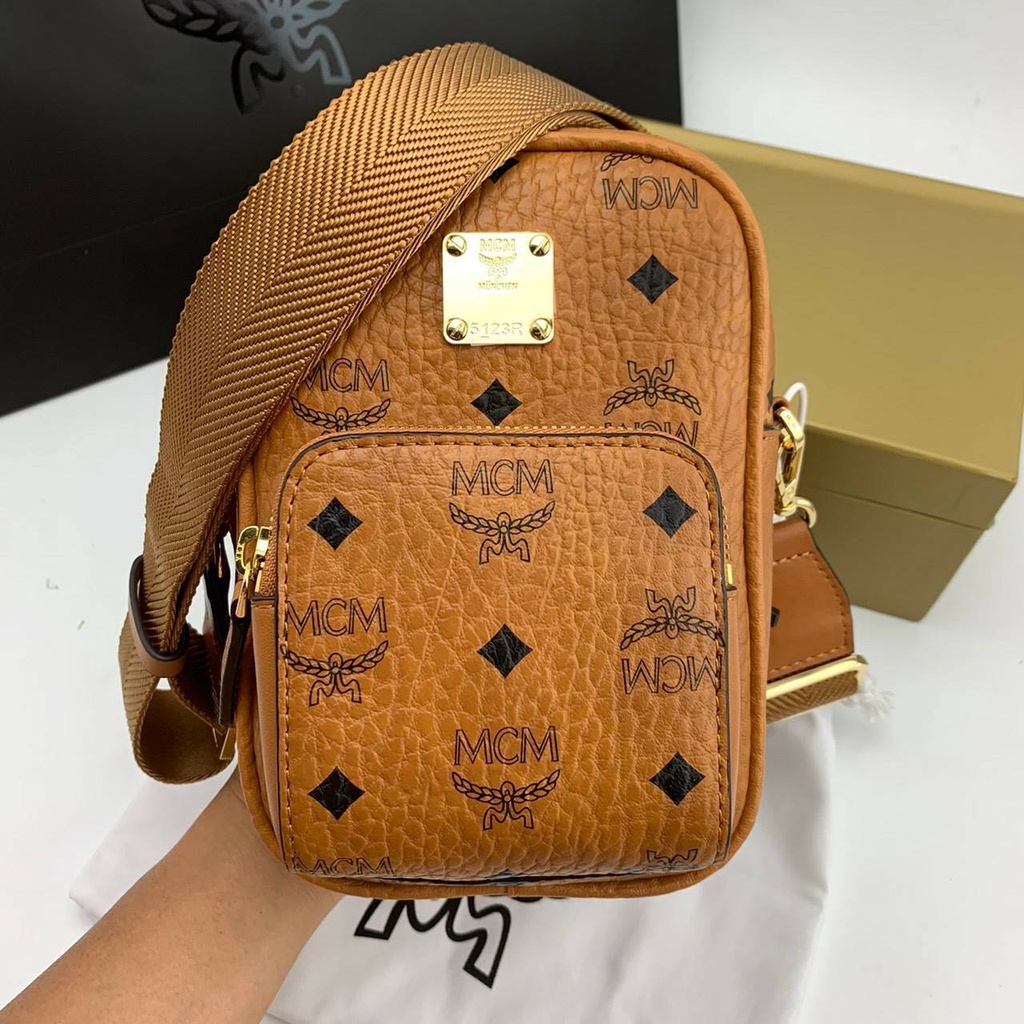 กระเป๋าสะพายข้าง สะพายไหล่ เอ็มซีเอ็ม/MCM ขนาดเพียง 7นิ้ว สำหรับผู้หญิง/ผู้ชาย