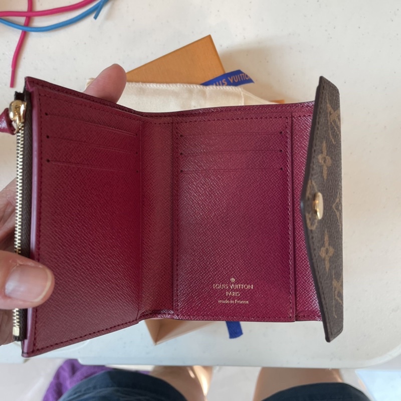 มีประกัน ส่งเซอร์วิสช็อปไทยได้ทุกสาขา  New! LV victorine wallet ราคา ถูกที่สุด ดีลบีเคเค แกลเลอรีภาพที่ 6