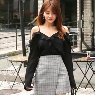 NEW📌พร้อมส่ง เสื้อปาดไหล่ เสื้อสายเดี่ยว สไตล์โคเรีย แต่งระบายน่ารักสุดๆ