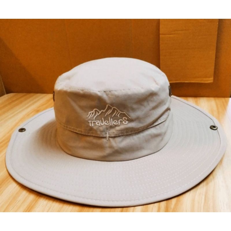 หมวกเดินป่า  วืนเทจ ปีกกว้าง ตกปลา ปีนเขา มีสายคล้อง  ทรงbucket ใส่กันแดด  ผู้ขาย  ผู้หญิง