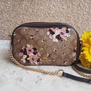 (ผ่อน0%) กระเป๋าสะพายข้าง Coach F31433  Isra chain crossbody ลายซี สีน้ำตาล พิมพ์ลายดอกไม้