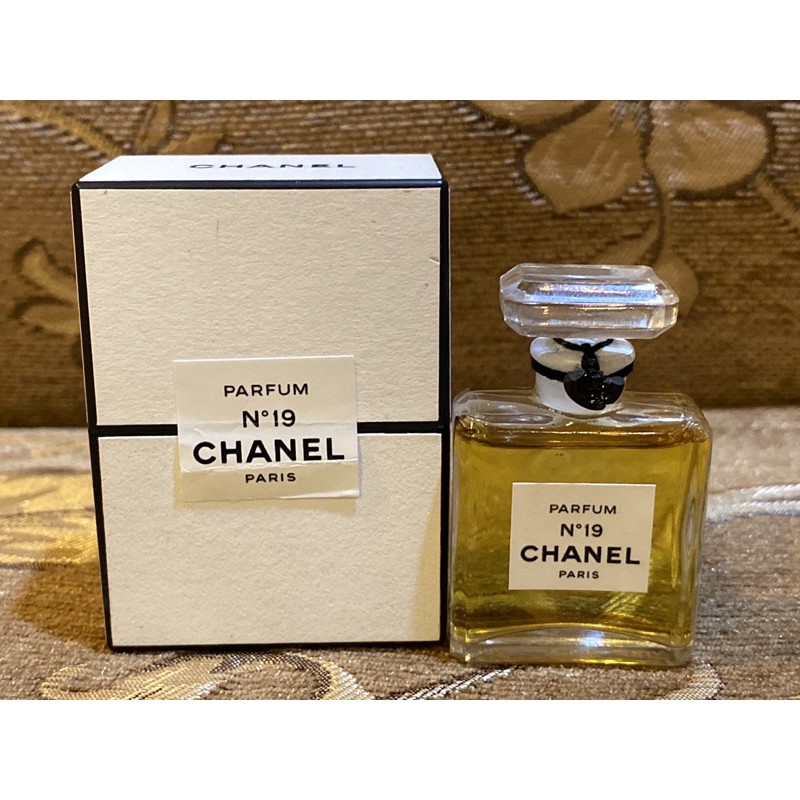 シャネル N19 PARFUM 7.5ml - 香水