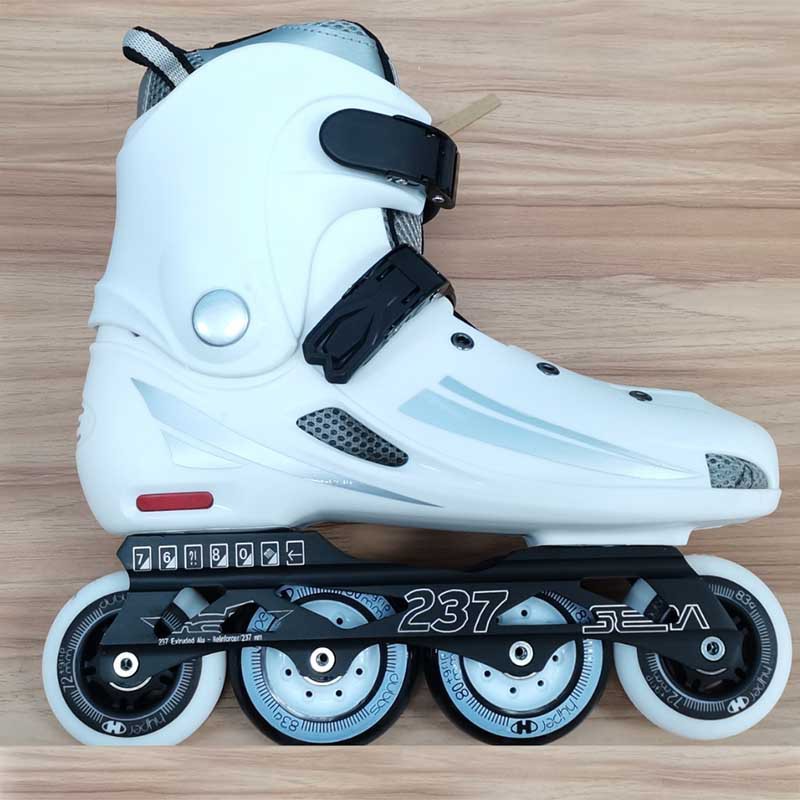 best roller skating shoes for beginners
