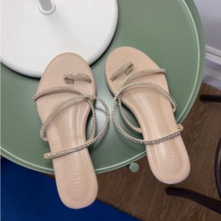 Your Favorite Shoes: รองเท้าแตะ Lux Sandal เพชรพันรอบเท้า มี 2 สี ไซส์ 35-41