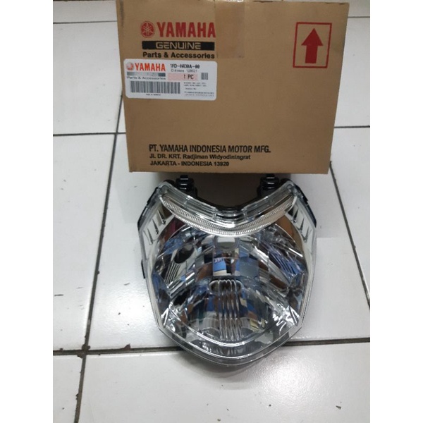 ตัวสะท้อนแสงไฟหน้า Yamaha Force Fi ของแท้ 1FD-H430A-00