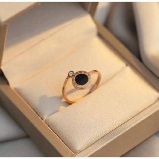ส่งจาก🇹🇭แหวนไทเทเนียมชุปโรสโกลด์สลักอักษรโรมัน Zircon