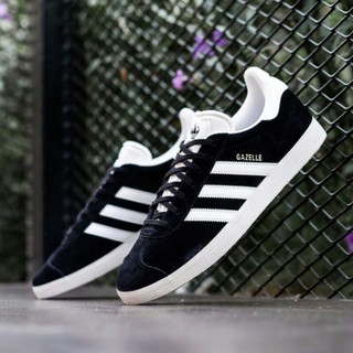 รองเท้าผ้าใบ Adidas Gazelle สีดําขาว