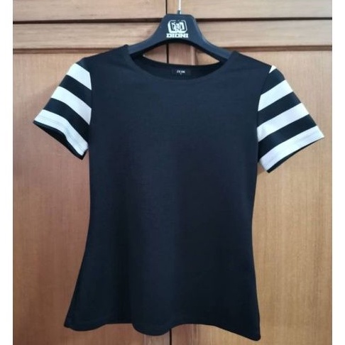เสื้อยืด ZEIN #Used Size S