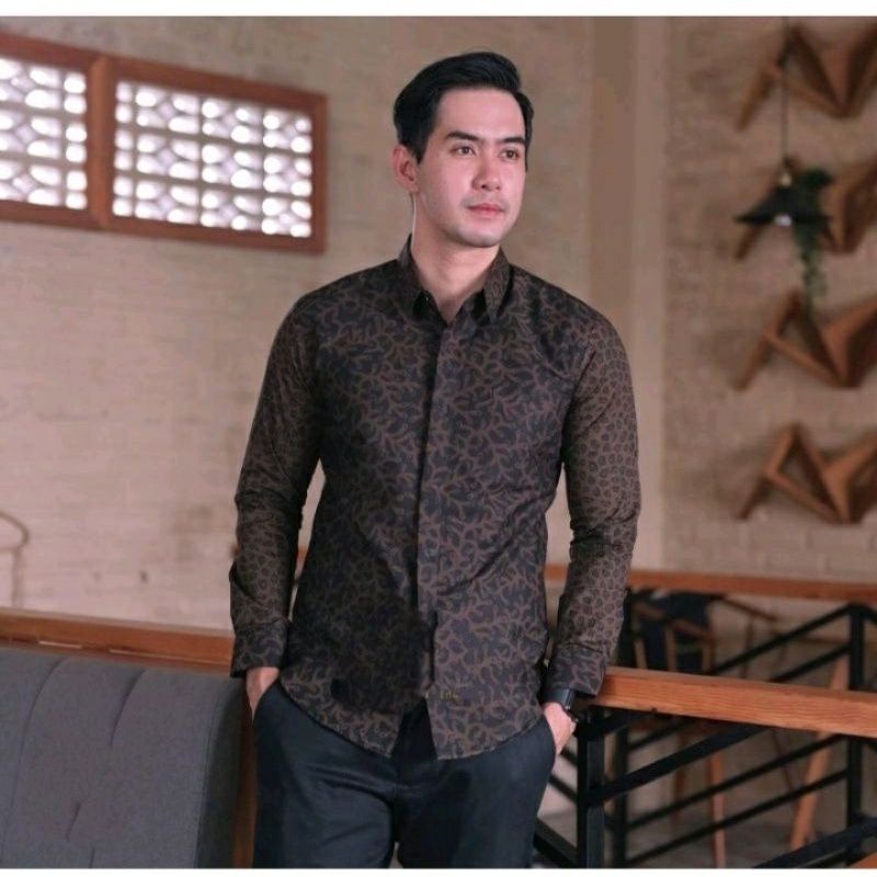 Kemeja ใหม่ล่าสุดผู้ชาย KROKOT LUMUT MOTIF BATIK เสื้อ SLIMFIT PREMIUM LONG SLEEVES SHORT SMOOTH FUL