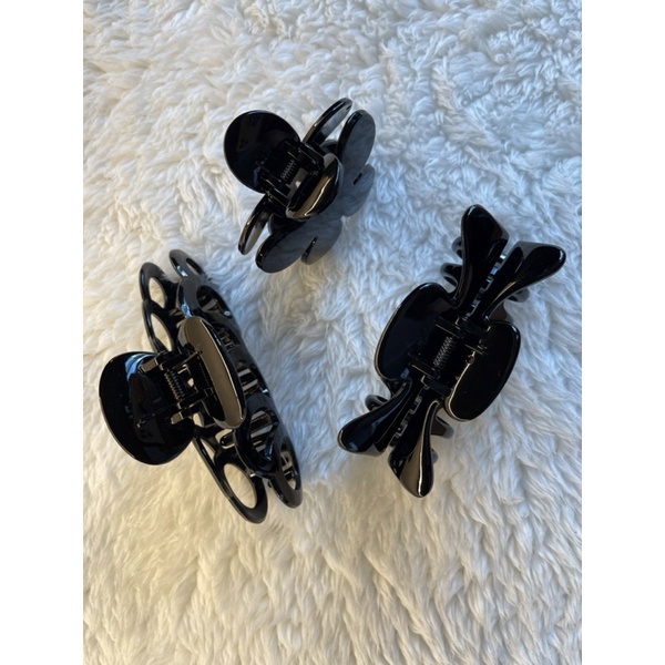 KOREAN AUTHENTIC HAIR CLIP BLACK CHIC DESIGN HIGH QUALITY (BRAND