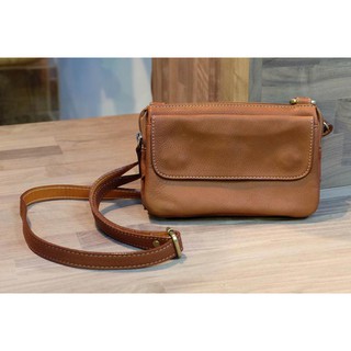 Leather Bag code : LB010 กระเป๋าหนังสะพายข้าง สีน้ำตาลอ่อน