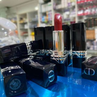 DIOR lip 1.4g
✔️สี 999 

‼️แท้ 520บาท‼️