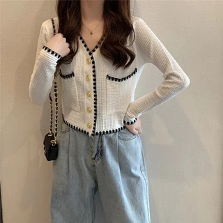 ส่งทันที Cici"พร้อมส่ง"(NO. 6534-1)เสื้อถักแขนยาว กระดุมทอง ใส่แล้วดูแพง สวยหรู