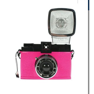 Lomography Me Pink  Diana F+