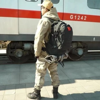 30/40L Hiking Backpack กระเป้าเป้ กระเป๋าเป้ทหาร กันน้ำ กระเป๋าเดินป่า ระบบรองรับเอว เหมาะสําหรับกีฬากลางแจ้ง