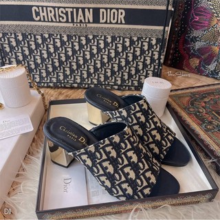 ***เชคสินค้าก่อนสั่งซื้อ***พร้อมส่งส้นสูง Christiaan Diior