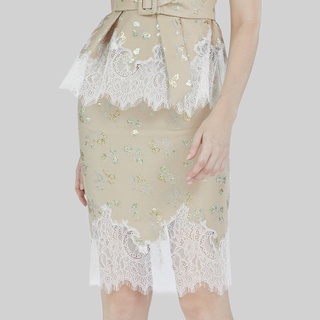 VALENTIER - FW20 LACE TRIMMED JACQUARD SKIRT กระโปรงสั้นลายดอกไม้ ปั๊มนูน กระโปรงสั้นผู้หญิง ผ้าแจ็คการ์ด