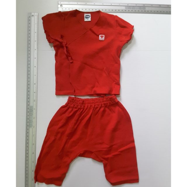 ชุดเสื้อ-กางเกงเด็ก Enfant **มือสอง สภาพใหม่มาก มีตำหนิ** ไซส์ 70 สีแดงเข้ม