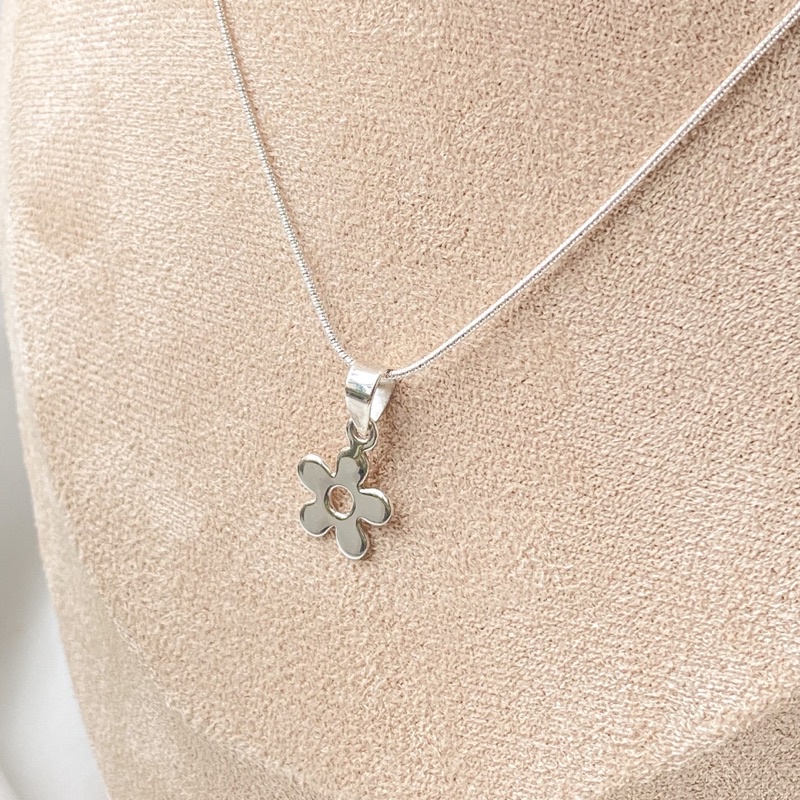Yourdays/Flower pendant /สร้อยคอห้อยจี้ดอกไม้