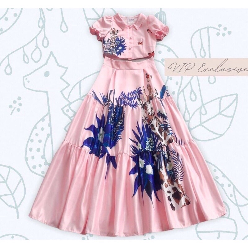 Lot ม (ข76)ชุดเซตเสื้อคอปก+กระโปรงยาวลายยีราฟ ป้าย vip exclusive Size M L+Lot ย L1