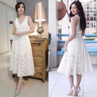 เดรสลูกไม้สีขาว ลายสวยชัด ช่วงเอวทอลายดอกไม้ งานใส่เป๊ะ