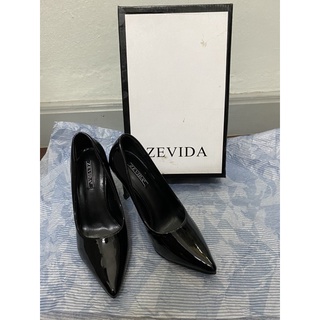 [ใหม่] รองเท้าส้นสูง 3.5 นิ้ว สีดำ หนังแก้ว ยี่ห้อ Zevida