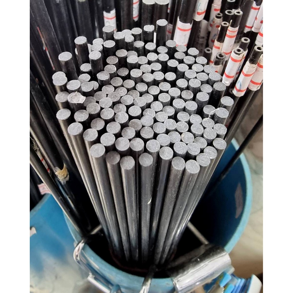 แท่งคาร์บอน ไฟเบอร์ กลวง carbon fiber ยาว1เมตร (ราคาต่อ1-2เส้น)